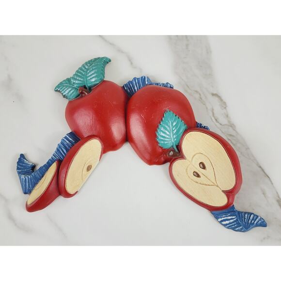 Home Interiors Red Apple Plaque Wall Decor Hanging 1998 Hard Plastic 8 3/4" x2 - Picture 2 of 16